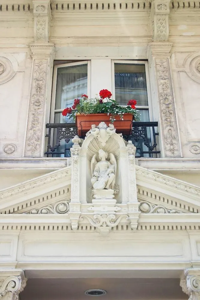 Meslay Republique Hotell 3*
