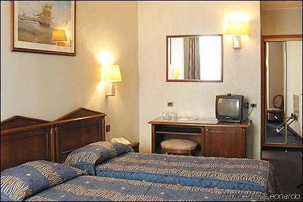 Meslay Republique Hotell Paris