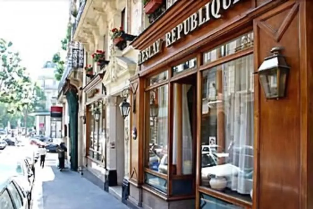 Meslay Republique Отель 3*