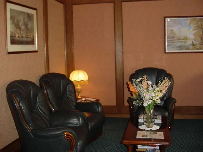 Meslay Republique Hotel 3*